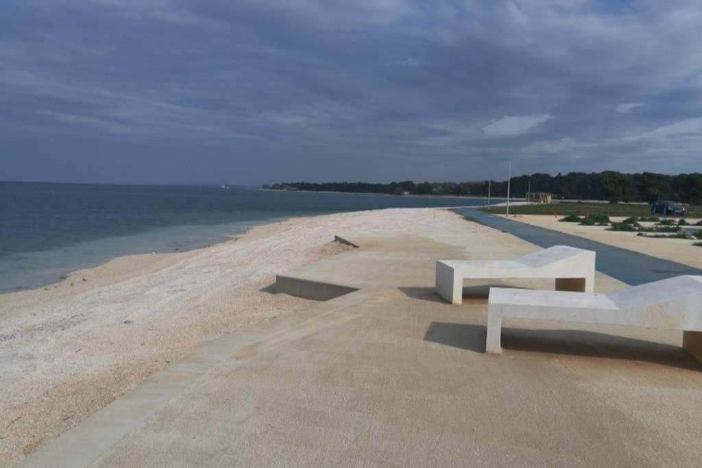 Apartman Near Fazana-500 From The Sea Zewnętrze zdjęcie