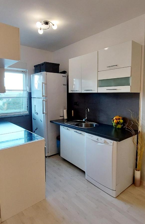 Apartman Near Fazana-500 From The Sea Zewnętrze zdjęcie