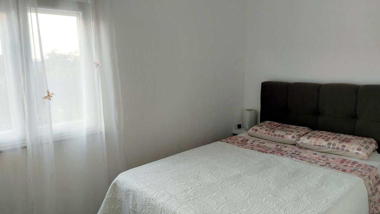Apartman Near Fazana-500 From The Sea Zewnętrze zdjęcie